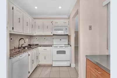 33 Colonial Club Drive #203, Boynton Beach, FL 33435 - Photo 7