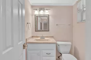 33 Colonial Club Dr, Boynton Beach, FL 33435 - Photo 13