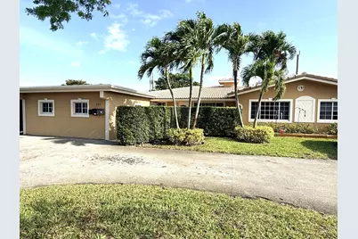 551 SE 15th Street #W, Pompano Beach, FL 33062 - Photo 1
