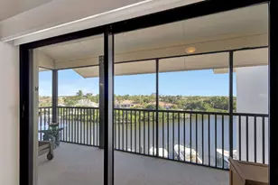 16910 Bay Street E, Jupiter, FL 33477 - Photo 13