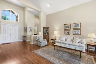477 Cameron Dr, Weston, FL 33326 - Photo 5