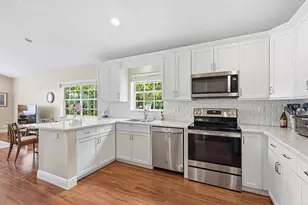 477 Cameron Dr, Weston, FL 33326 - Photo 11