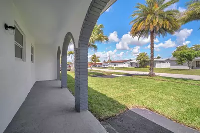 9490 NW 20th Place, Sunrise, FL 33322 - Photo 5