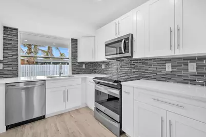 9490 NW 20th Place, Sunrise, FL 33322 - Photo 11