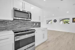 9490 NW 20th Pl, Sunrise, FL 33322 - Photo 15