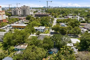 7700 NE 1st Ct, Miami, FL 33138 - Photo 25