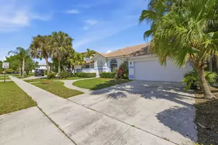22201 Collington Dr, Boca Raton, FL 33428 - Photo 3