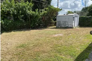 7821 NW 14th St, Pembroke Pines, FL 33024 - Photo 3