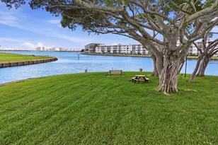 1109 E Marine Way E, North Palm Beach, FL 33408 - Photo 57