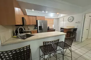 740 NE 37th St, Oakland Park, FL 33334 - Photo 17