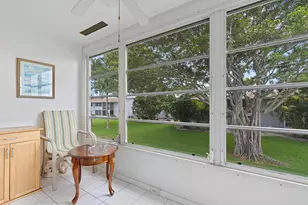279 Coventry L, West Palm Beach, FL 33417 - Photo 11