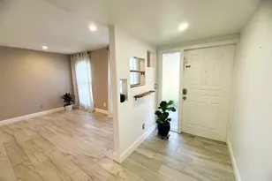 321 Sandtree Dr, Palm Beach Gardens, FL 33403 - Photo 3