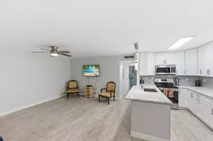 634 Normandy N, Delray Beach, FL 33484 - Photo 9