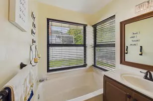 169 Executive Cir, Boynton Beach, FL 33436 - Photo 23