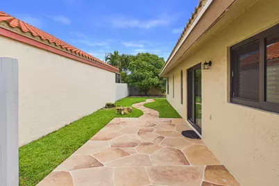169 Executive Circle, Boynton Beach, FL 33436 - Photo 45