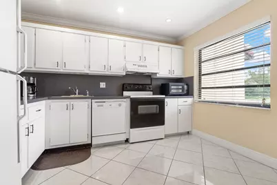 21218 Lago Circle #H, Boca Raton, FL 33433 - Photo 13