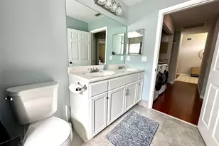 1000 Lake Breeze Dr, Wellington, FL 33414 - Photo 19