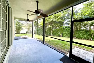 1000 Lake Breeze Dr, Wellington, FL 33414 - Photo 21
