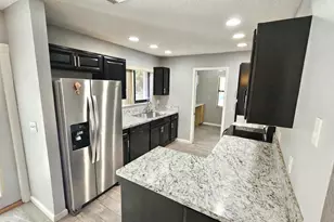 6105 Spruce Dr, Fort Pierce, FL 34982 - Photo 7