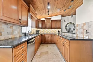 263 NW 48th Ave, Deerfield Beach, FL 33442 - Photo 5