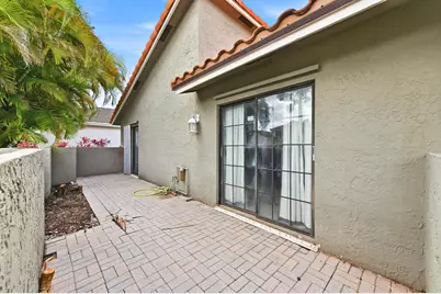 263 NW 48th Avenue, Deerfield Beach, FL 33442 - Photo 23