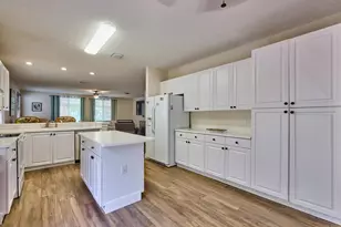 2067 Cezanne Rd, West Palm Beach, FL 33409 - Photo 9