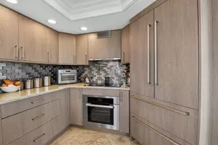 100 SE 5th Ave, Boca Raton, FL 33432 - Photo 13