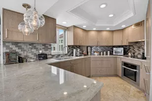 100 SE 5th Ave, Boca Raton, FL 33432 - Photo 9
