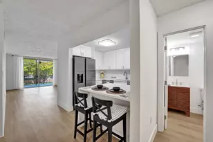 7300 NW 17th St, Plantation, FL 33313 - Photo 9