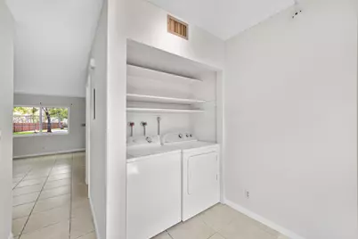 16 NE 20th Court #B8, Wilton Manors, FL 33305 - Photo 11