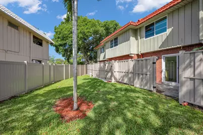 16 NE 20th Court #B8, Wilton Manors, FL 33305 - Photo 15