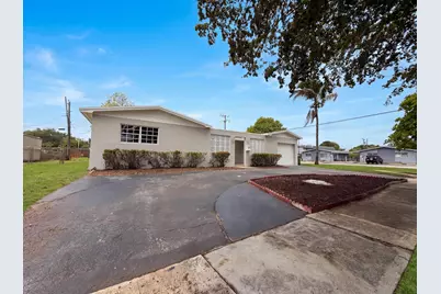 820 NW 78th Avenue, Pembroke Pines, FL 33024 - Photo 17