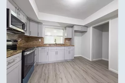 820 NW 78th Avenue, Pembroke Pines, FL 33024 - Photo 9
