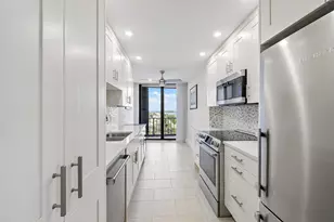 4200 N Ocean Dr, Singer Island, FL 33404 - Photo 7