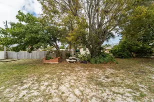 723 N 7th St, Lantana, FL 33462 - Photo 7