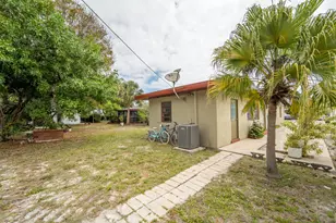 723 N 7th St, Lantana, FL 33462 - Photo 3
