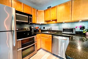 2660 NE 8th Ave, Wilton Manors, FL 33334 - Photo 7