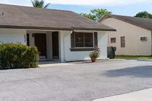 230 SW 1st St, Boca Raton, FL 33432 - Photo 1