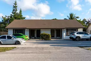 230 SW 1st St, Boca Raton, FL 33432 - Photo 1
