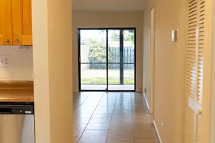 230 SW 1st St, Boca Raton, FL 33432 - Photo 9