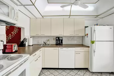 6051 NW 61st Avenue #202, Tamarac, FL 33319 - Photo 9