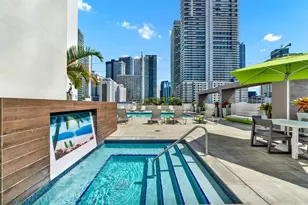 110 SW 12th St, Miami, FL 33130 - Photo 17