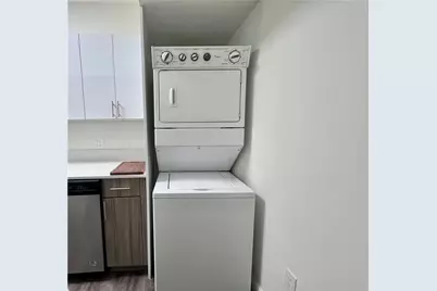 110 SW 12 Street #907, Miami, FL 33130 - Photo 3