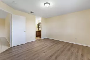 8460 NW 40th St, Coral Springs, FL 33065 - Photo 11