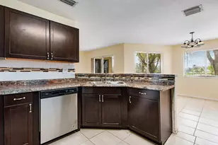 8460 NW 40th St, Coral Springs, FL 33065 - Photo 3