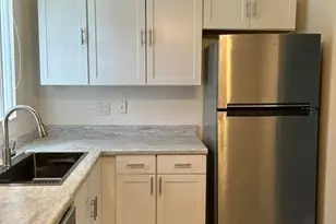 106 Lake Dora Dr, West Palm Beach, FL 33411 - Photo 3