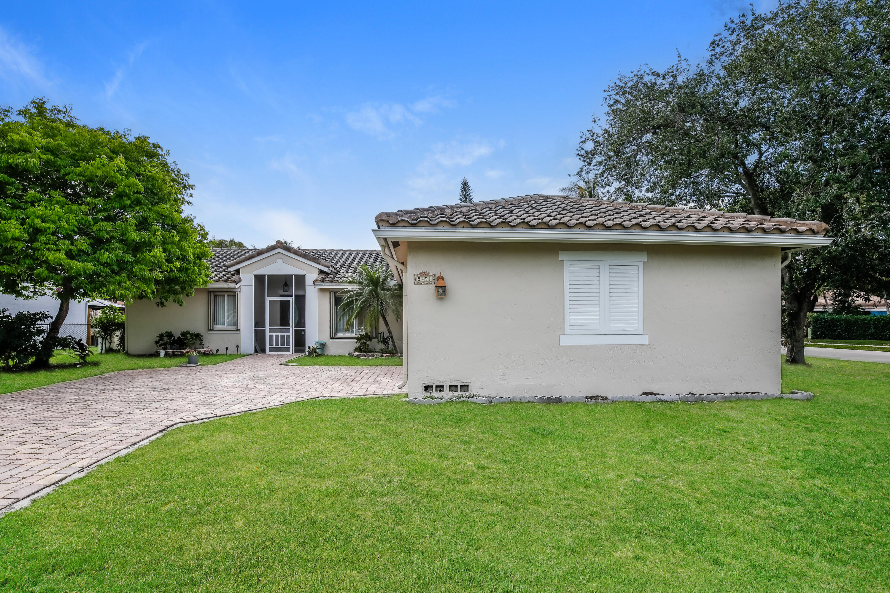 5491 NW 40th Terrace - 5491 NW 40th Terrace, Coconut Creek, FL 33073 Luxury Property | Jose Angel Pina