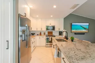 16 Windsor Ln, Palm Beach Gardens, FL 33418 - Photo 13