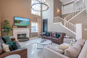 16 Windsor Ln, Palm Beach Gardens, FL 33418 - Photo 7