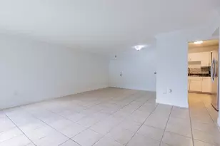 9459 SW 76th St, Miami, FL 33173 - Photo 5